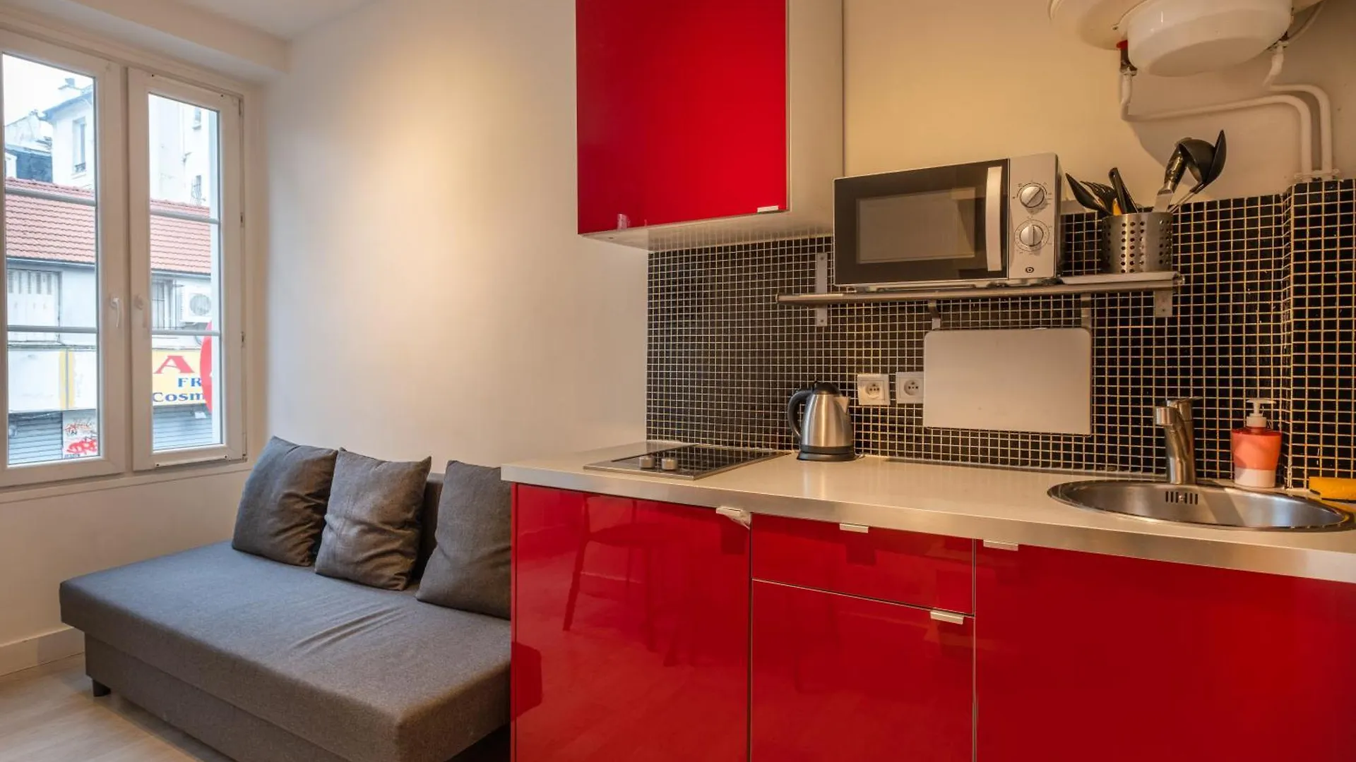 Aparthotel Clignancourt 3*