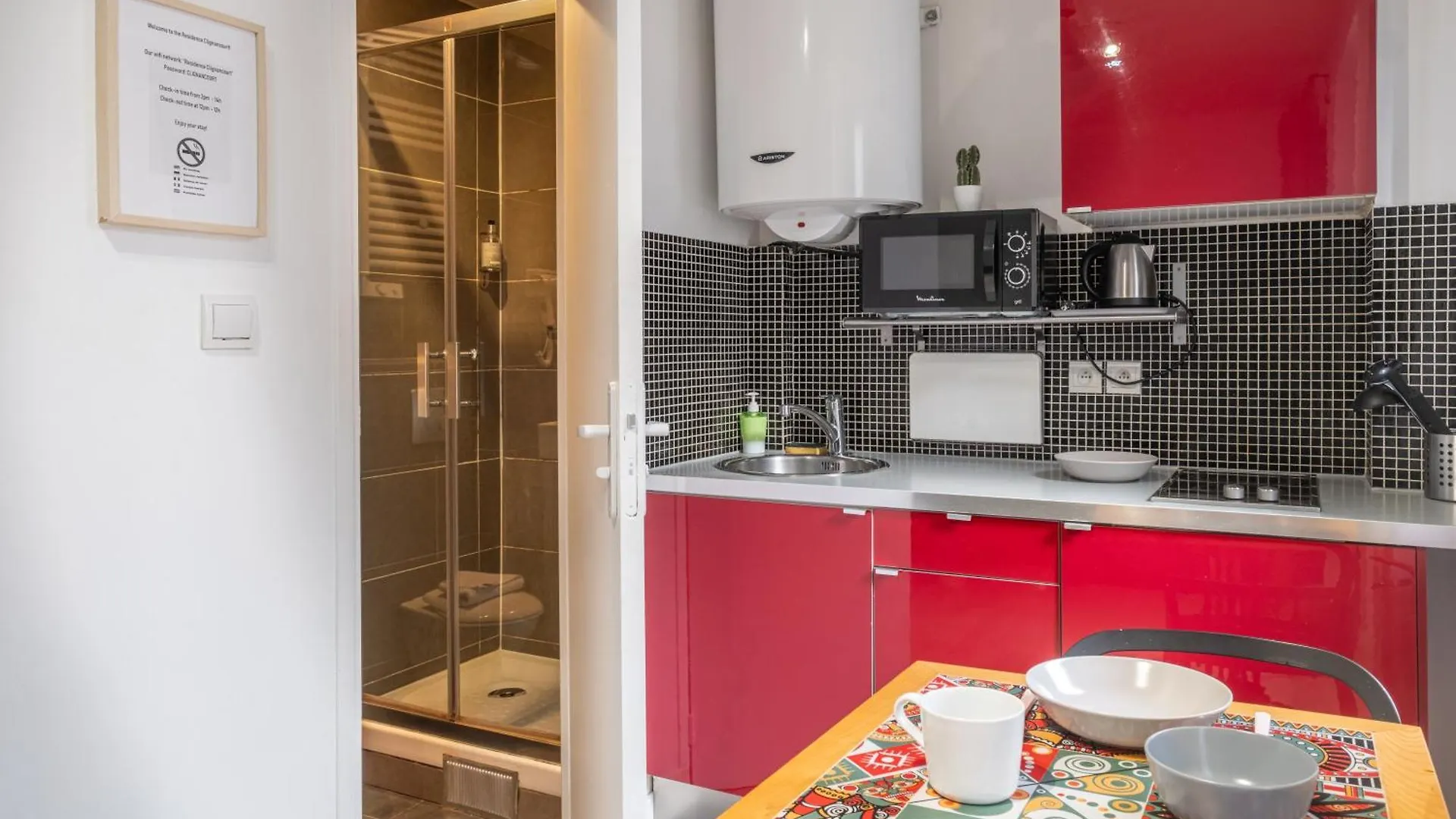 Aparthotel Clignancourt 3*