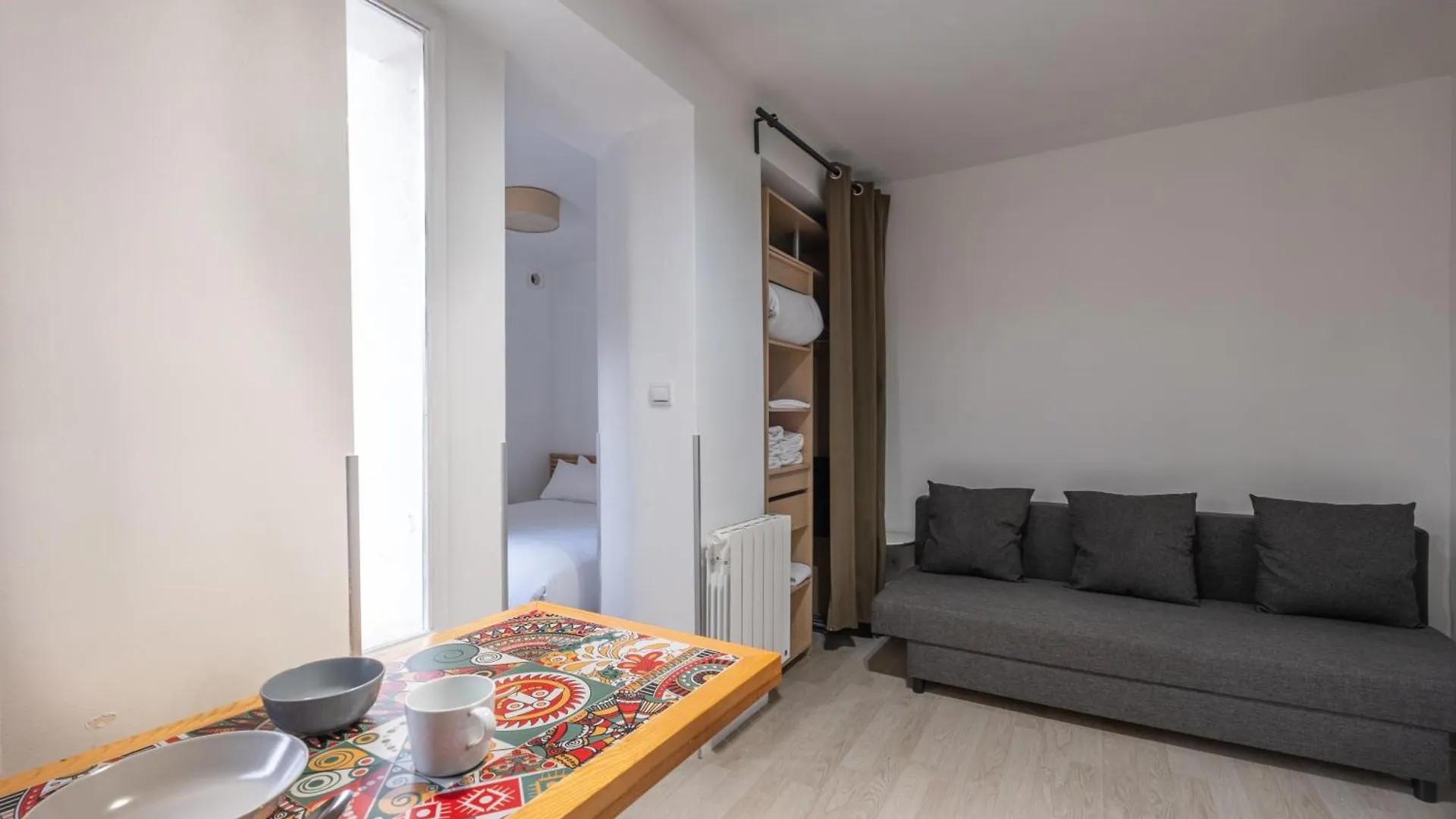 Clignancourt 3*