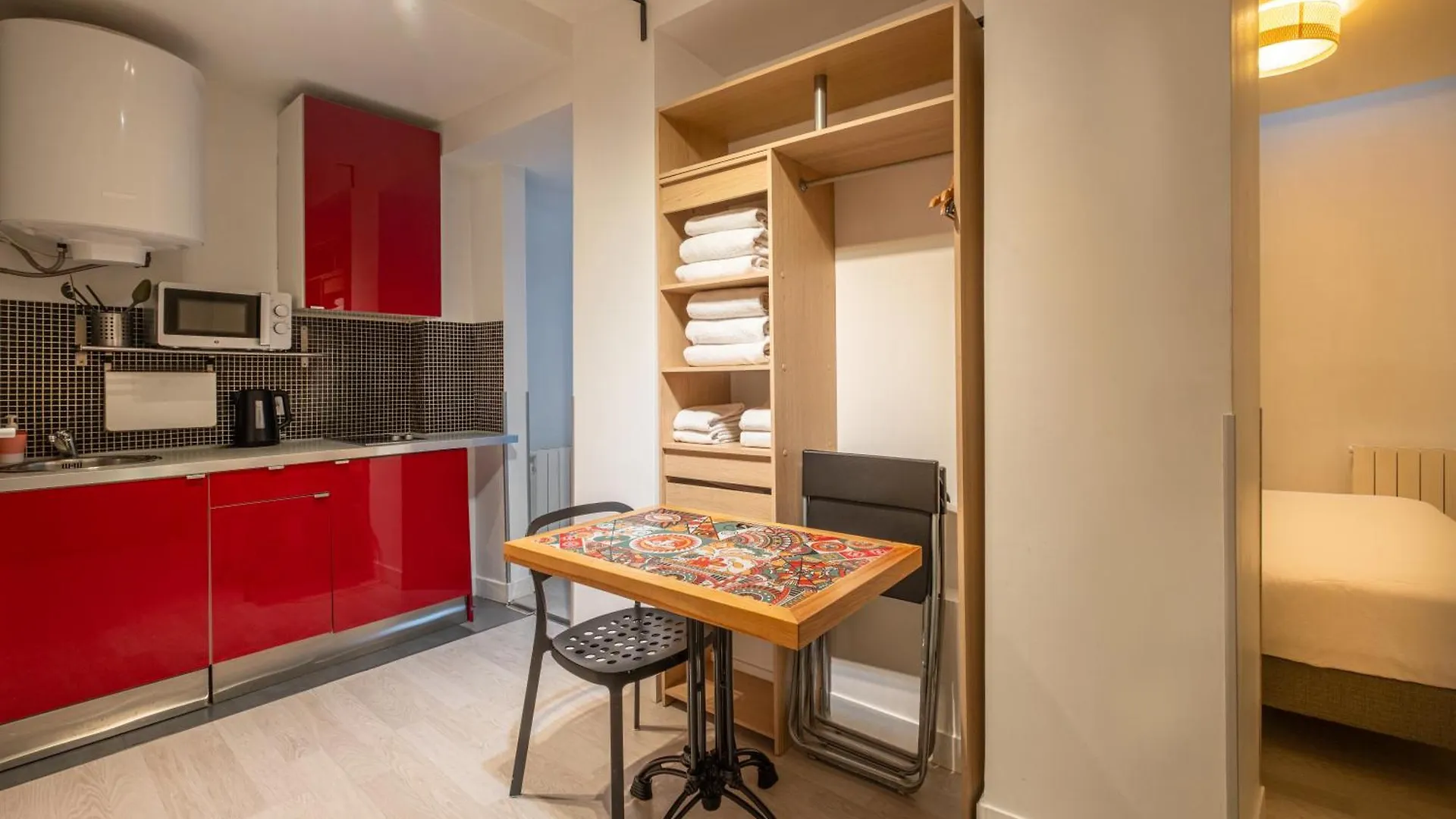 Clignancourt Aparthotel Paris